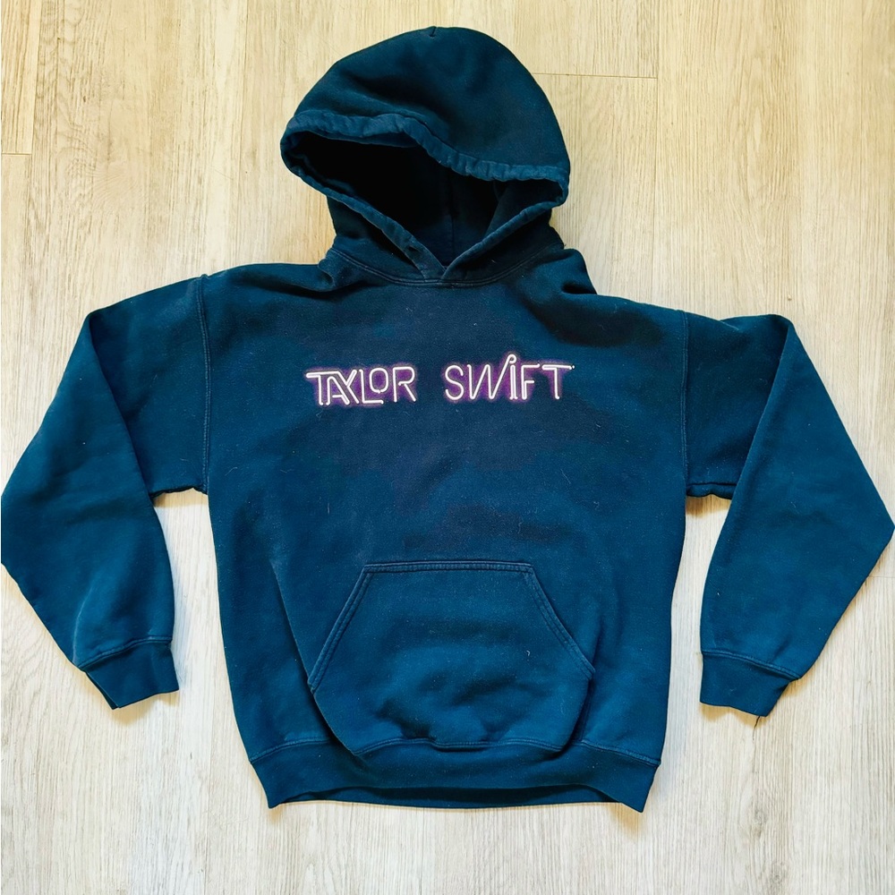 Taylor Swift 1989 hoodie 🫶